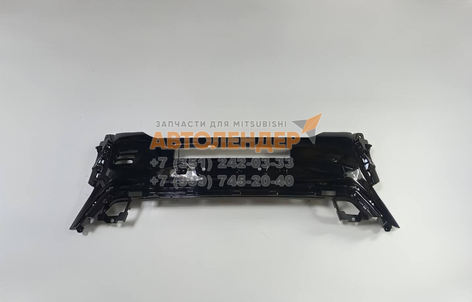 Накладка переднего бампера центральная MITSUBISHI OUTLANDER III GF после 2018 года