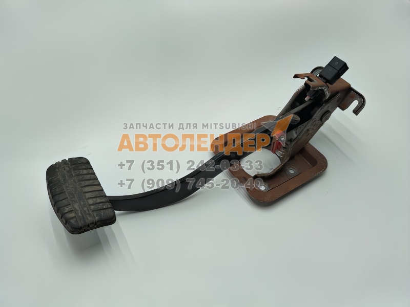 Педаль тормоза Mitsubishi LANCER IX АКПП. Оригинал. Контракт